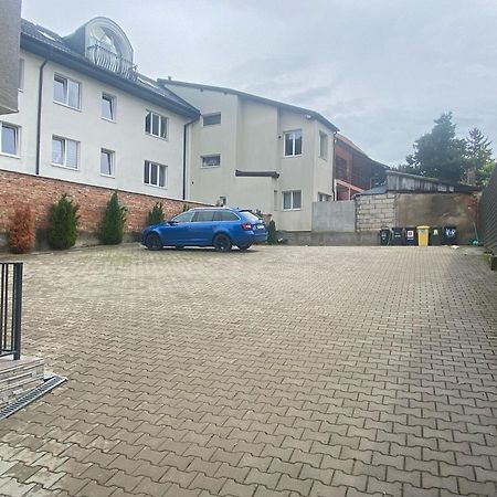 Pension Mora Cluj-Napoca Ngoại thất bức ảnh