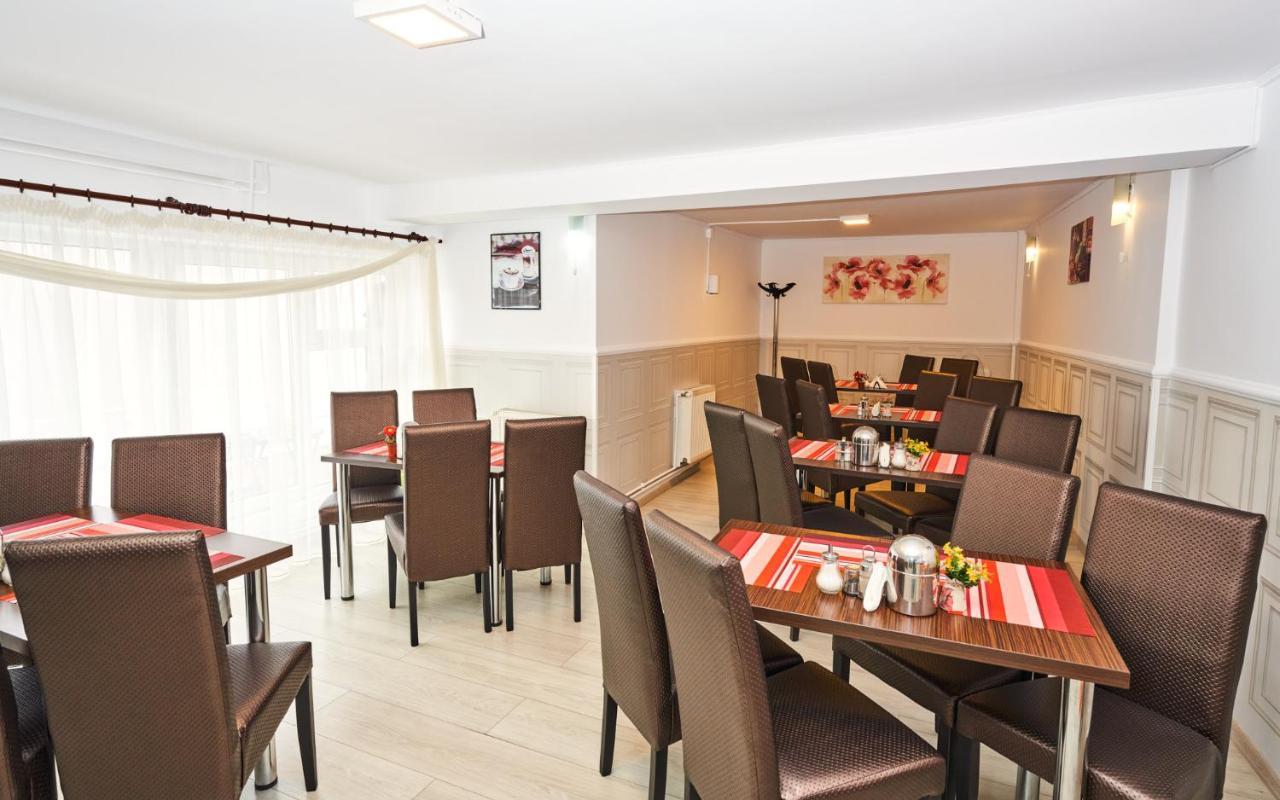 Pension Mora Cluj-Napoca Ngoại thất bức ảnh