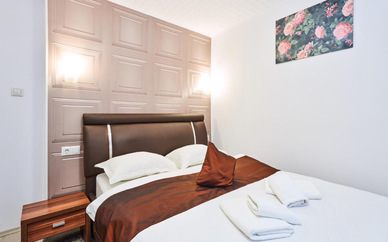 Pension Mora Cluj-Napoca Ngoại thất bức ảnh
