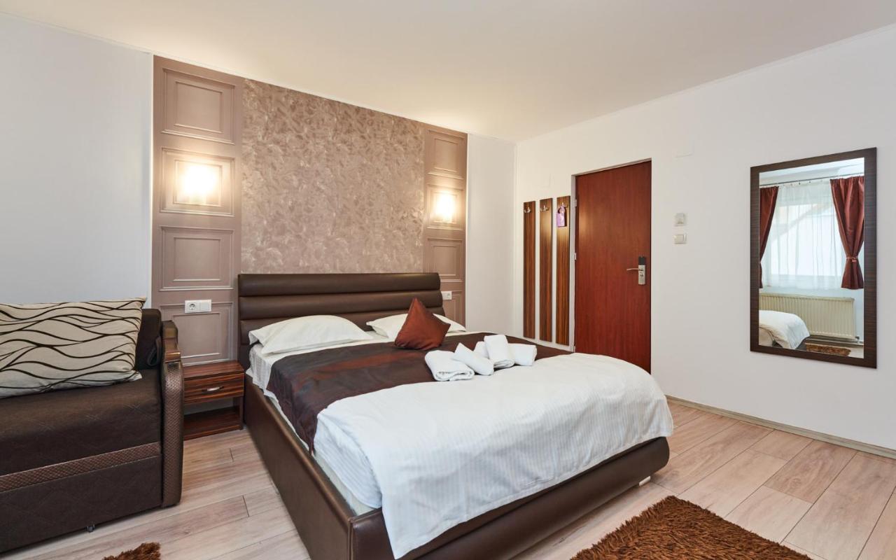 Pension Mora Cluj-Napoca Ngoại thất bức ảnh