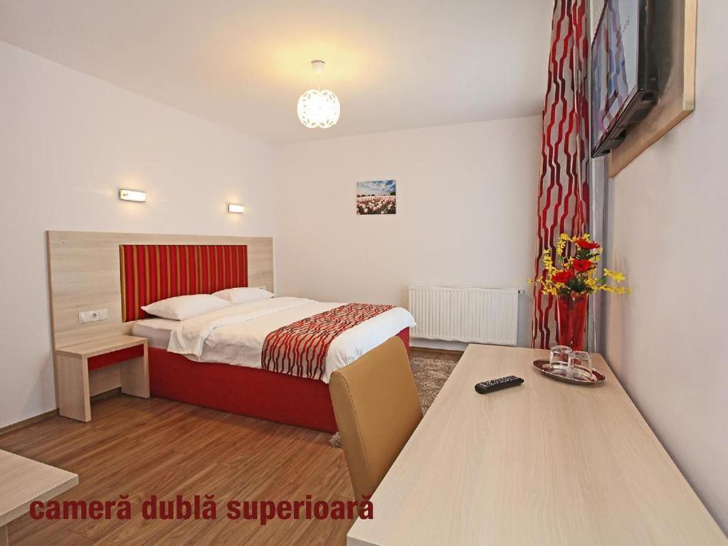 Pension Mora Cluj-Napoca Ngoại thất bức ảnh
