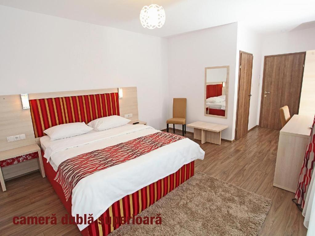 Pension Mora Cluj-Napoca Ngoại thất bức ảnh