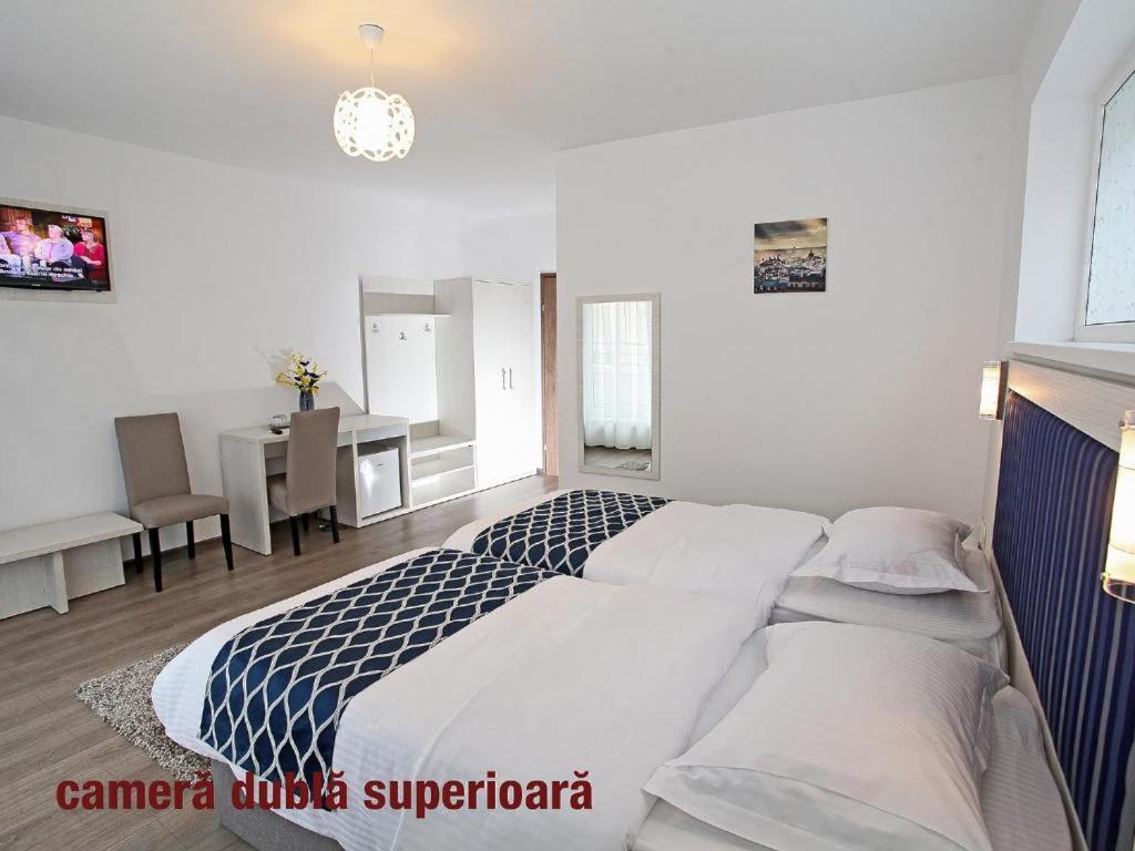 Pension Mora Cluj-Napoca Ngoại thất bức ảnh