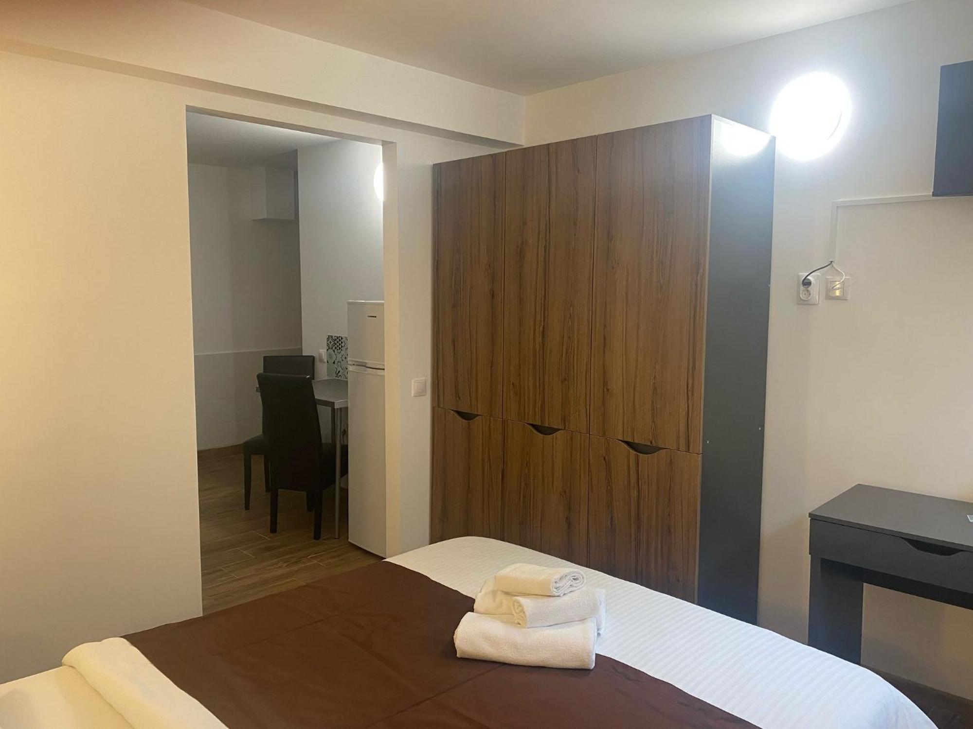 Pension Mora Cluj-Napoca Phòng bức ảnh